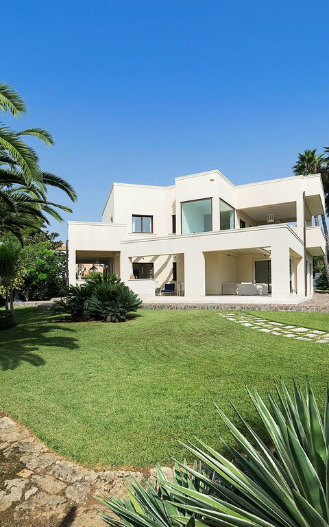 Villa La Plage: Hage, Utendørs, Visningar