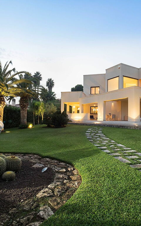 Villa La Plage: Hage, Utendørs, Visningar