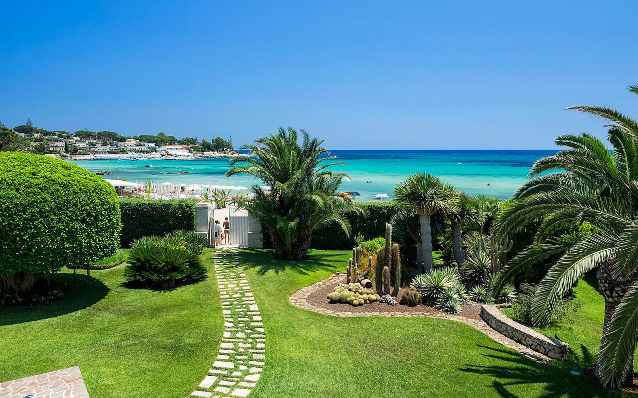 Villa La Plage: Hage, Utendørs, Visningar