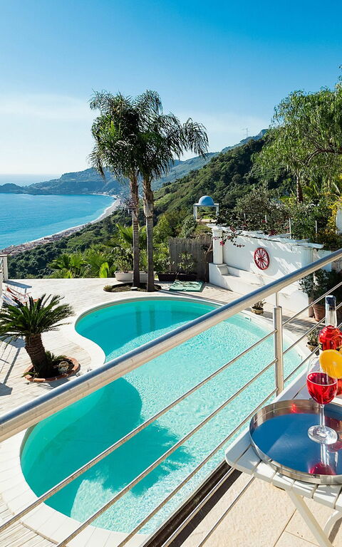 Villa Luce: Utendørs