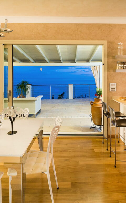 Villa Luce: Kjøkken, Lunsjrom