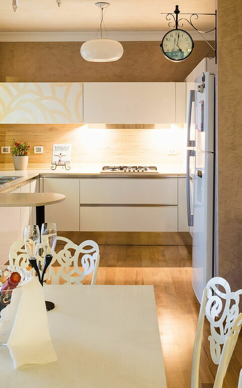 Villa Luce: Kjøkken, Lunsjrom