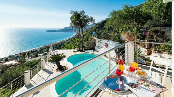 Villa Luce: Utendørs