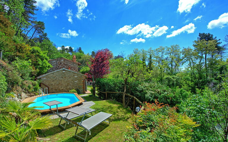 Casale Di Cozzile: basseng, Hage