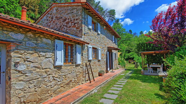 Casale di Cozzile: Eksteriør, Hage