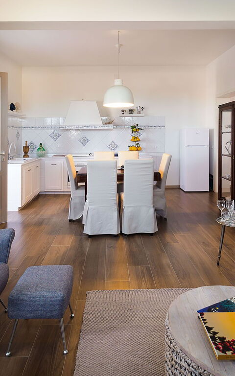 Villa Pietra Del Sole: Lunsjrom, Stue