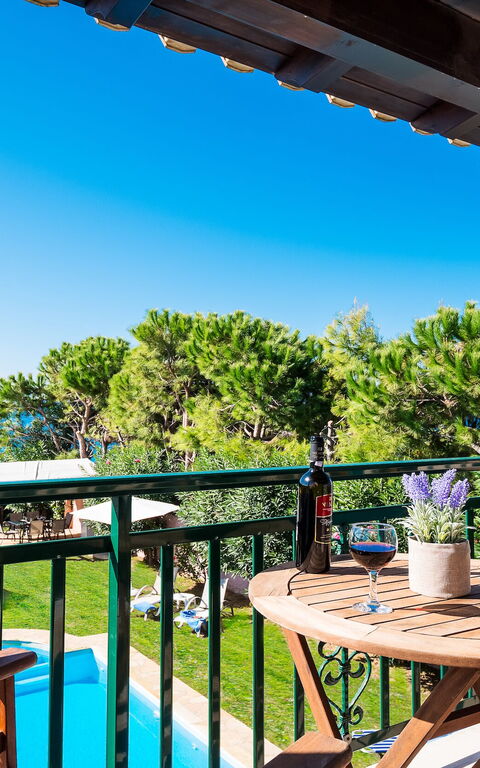 Beachfront Villa Rania: Balkong / terrasse / uteplass