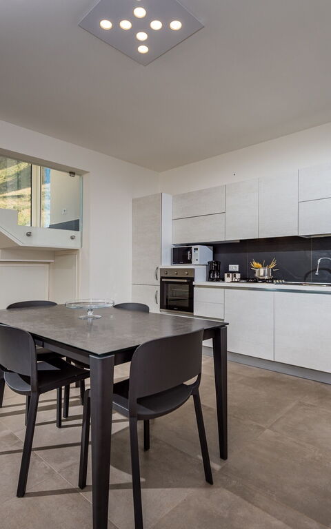 Villa Scire: Kjøkken, Lunsjrom