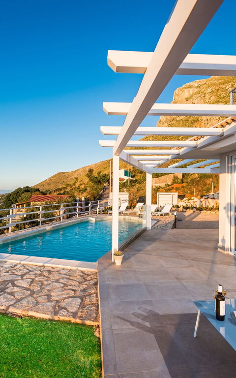 Villa Scire: basseng, Hage, Utendørs