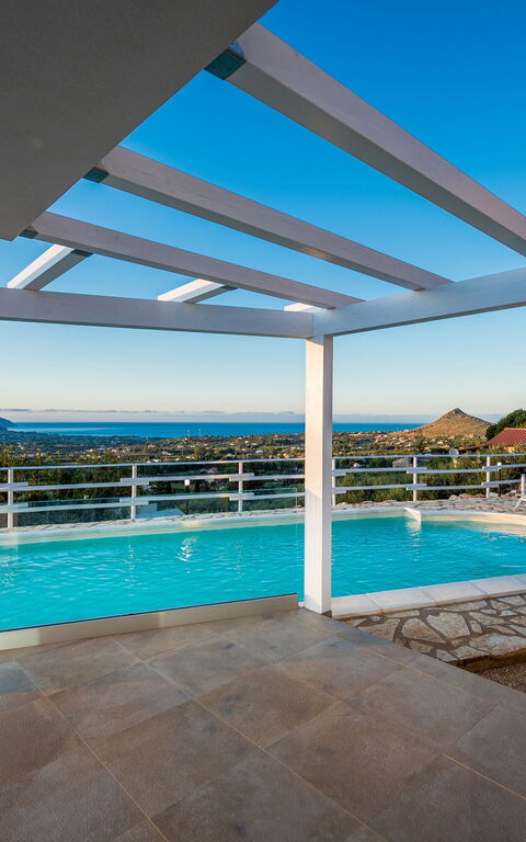 Villa Scire: basseng, Utendørs