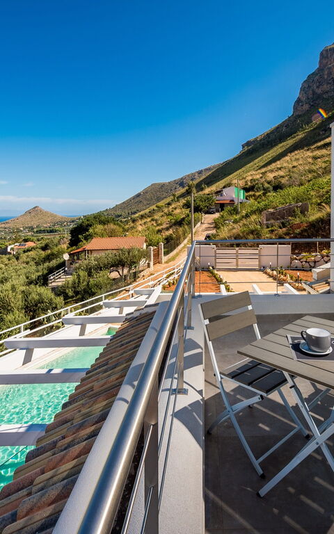 Villa Scire: basseng, Utendørs