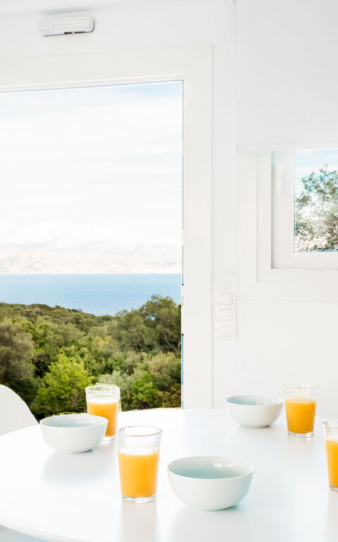 Villa Arete: Kjøkken, Lunsjrom, Stue