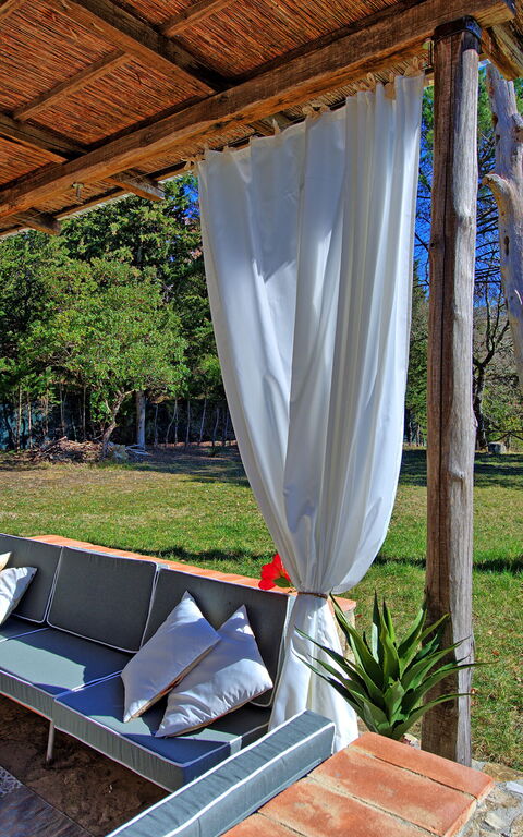 Casa Fioraie: Hage, Utendørs