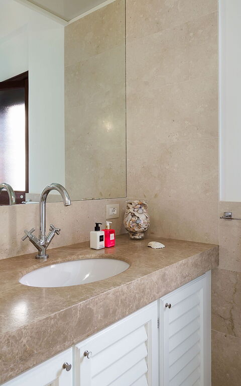 Villa Cala Mancina: Baderom