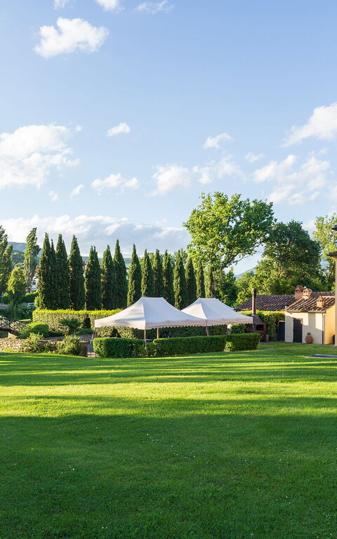 Santa Flora: Eksteriør, Hage, Utendørs