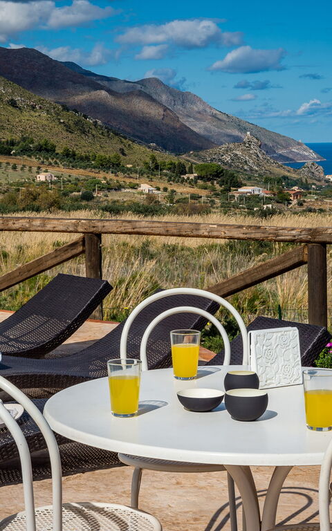 Villa Livreri: Utendørs