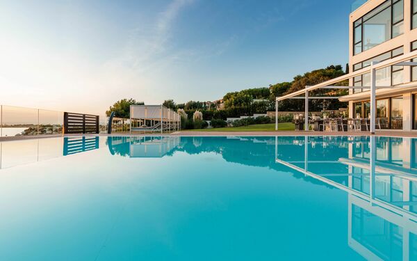 Villa Angelina: basseng