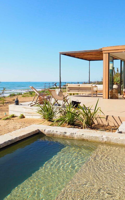 Circe: basseng, Hage, Sommer