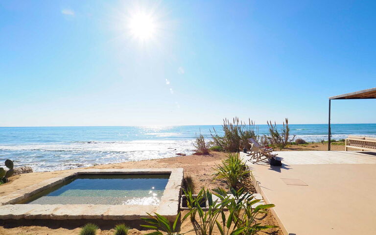 Circe: basseng, Hage, Sommer, Visningar