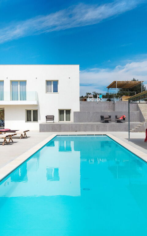 Villa Contra: basseng, Utendørs