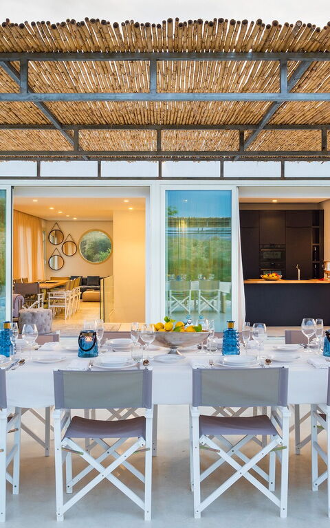 Villa Contra: Balkong / terrasse / uteplass, Utendørs