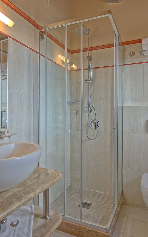 Villa Le Buche: Baderom