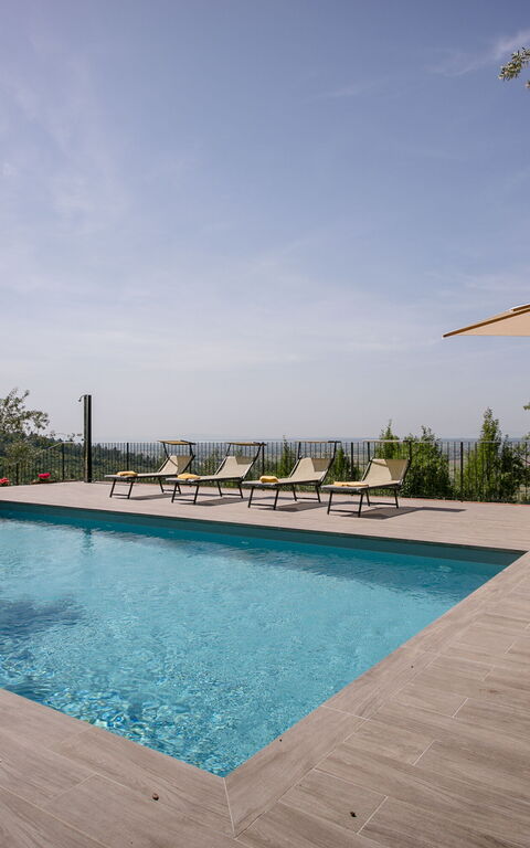 Casale Condottiero: basseng, Utendørs