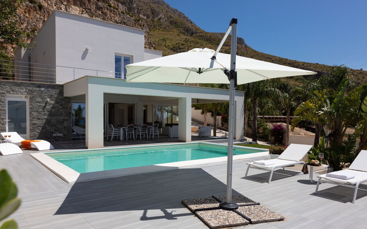 Villa Annalisa: basseng, Hage, Sommer, Utendørs