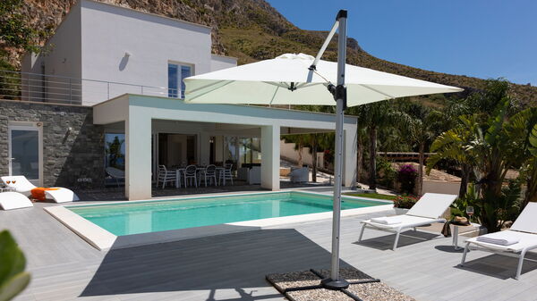 Villa Annalisa: basseng, Hage, Sommer, Utendørs