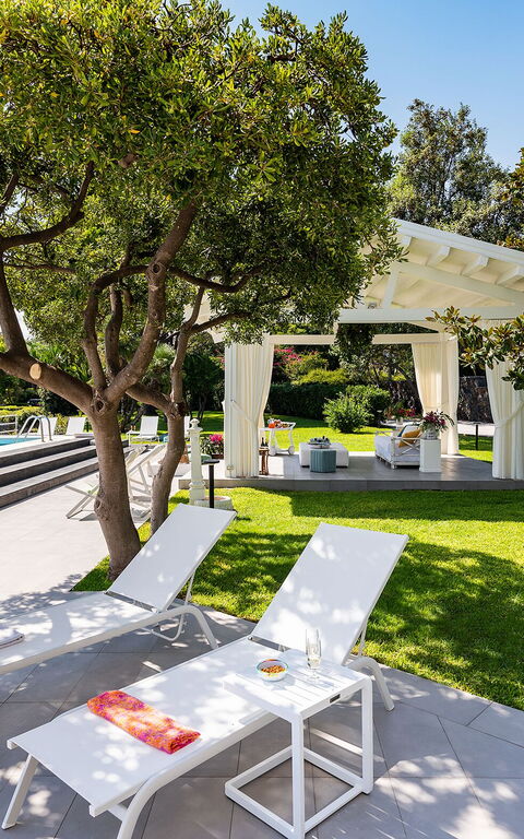 Villa Isabella: Hage