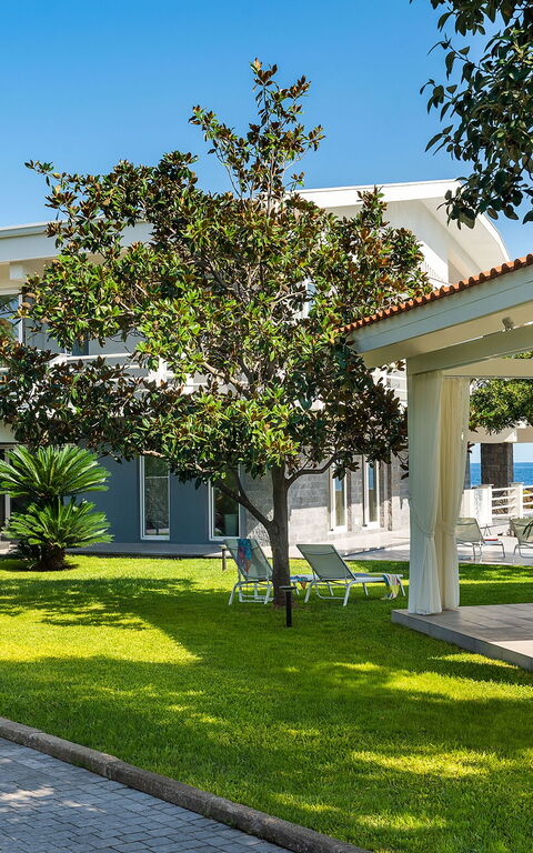 Villa Isabella: Hage