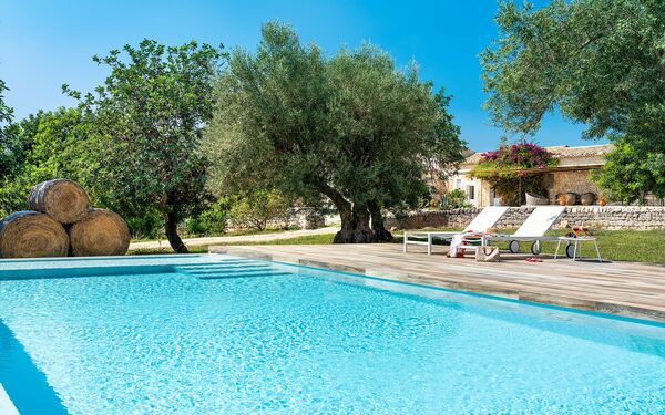 Villa Dimora Pura: basseng