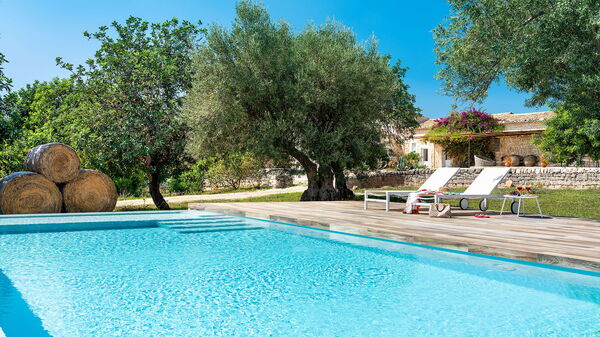 Villa Dimora Pura: basseng