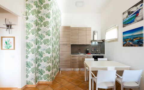 Feriebolig Kalika: Kjøkken, Lunsjrom, Stue