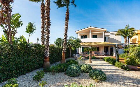 Feriebolig Euthalia: Eksteriør, Hage, Utendørs