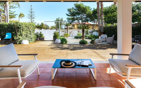 Feriebolig Euthalia: Eksteriør, Hage, Utendørs