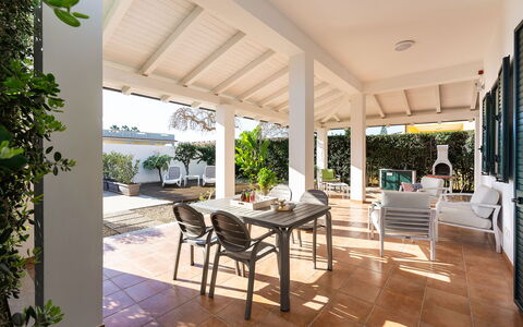 Feriebolig Kalika: Hage