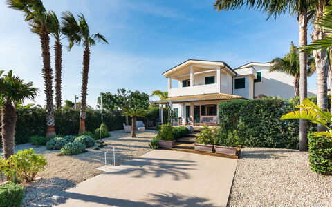 Feriebolig Euthalia: Eksteriør, Hage, Utendørs