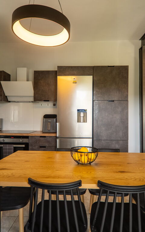 Villa Eftychia: Kjøkken, Lunsjrom