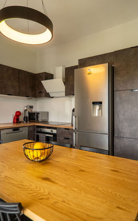 Villa Eftychia: Kjøkken, Lunsjrom