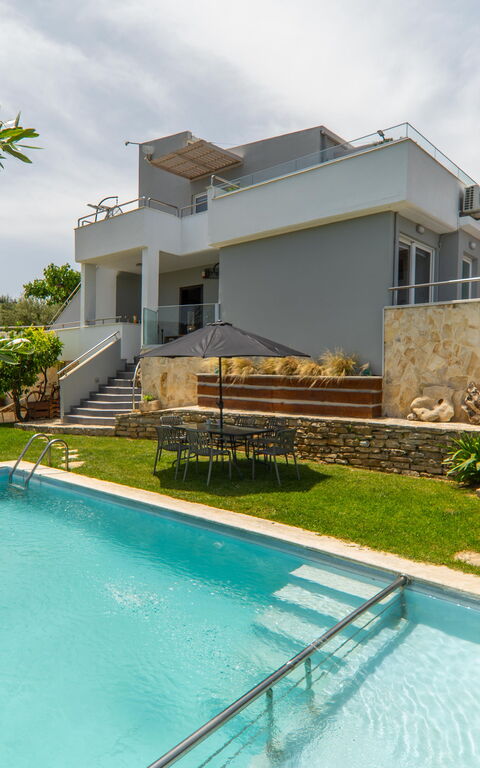 Villa Eftychia: basseng, Hage, Utendørs