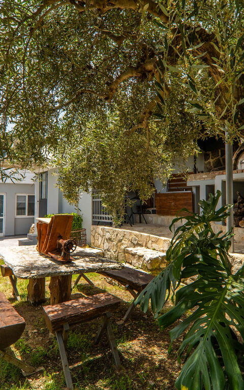 Villa Eftychia: Utendørs