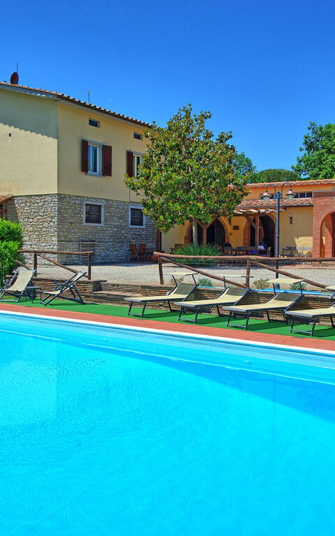 Zeffiro: basseng, Eksteriør, Sommer