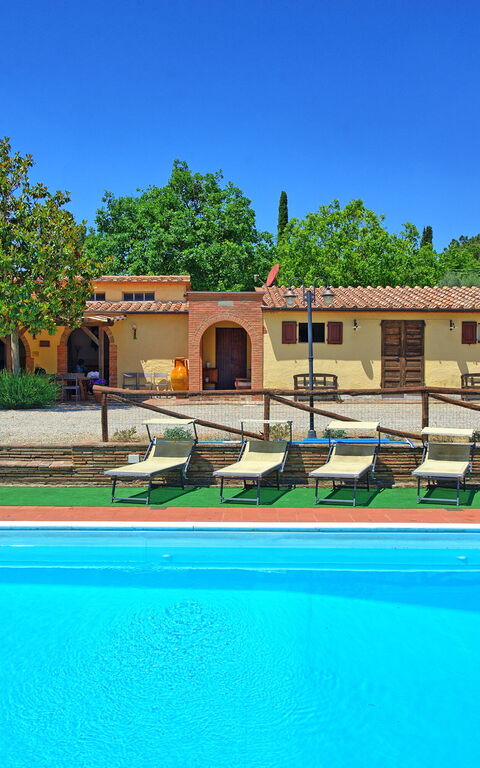 Zeffiro: basseng, Eksteriør, Sommer