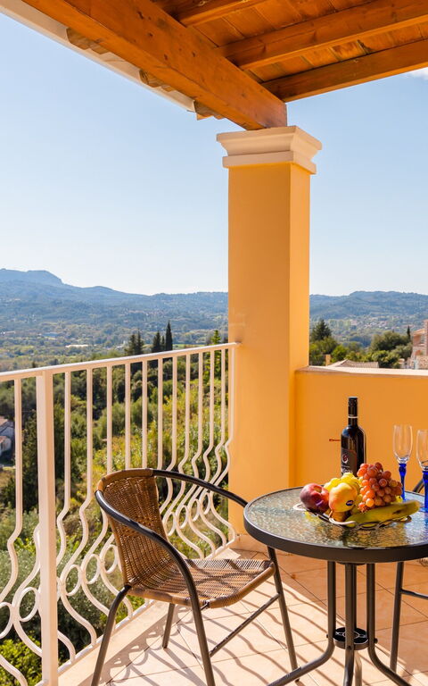 Villa Dinos: Balkong / terrasse / uteplass