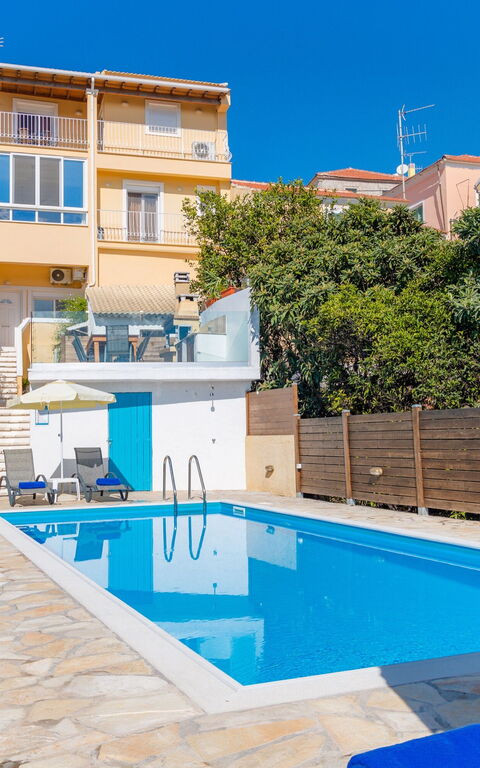 Villa Dinos: basseng