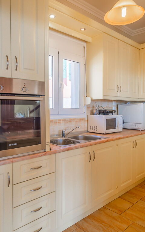 Villa Dinos: Kjøkken