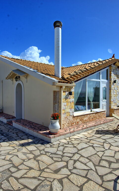 Beach Villa Athanasia: Utendørs