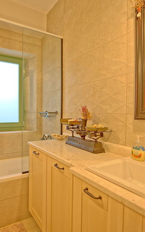 Villa Elaia: Baderom