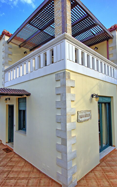 Villa Koules: Eksteriør, Hage, Utendørs